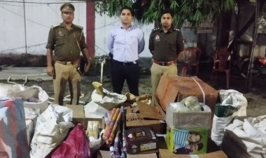 पटाखों के जखीरा के साथ एक गिरफ्तार, जंगीपुर पुलिस ने किया कार्यवाही 
