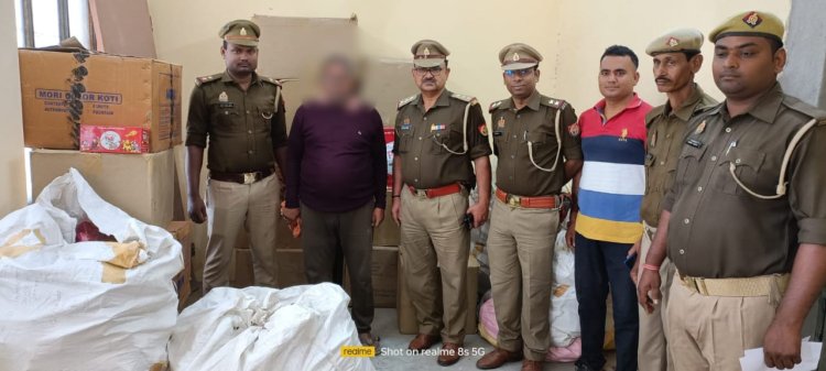 छः कुंतल 20 किलो अवैध पटाखे के साथ एक गिरफ्तार 
