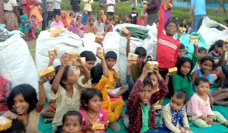 नेकी का डब्बा फाउण्डेशन ने मनाई अनोखी दीवाली 'पांच दिए दान करें'