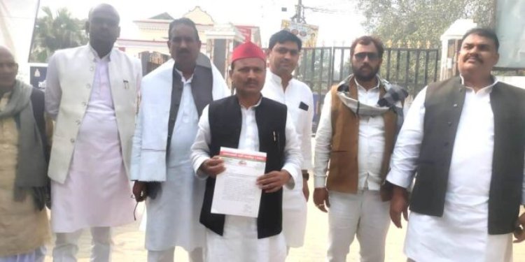 जिलाबदर गोपाल यादव के घर धमकी बिरनो पुलिस, एसपी से मिला सपा प्रतिनिधिमंडल