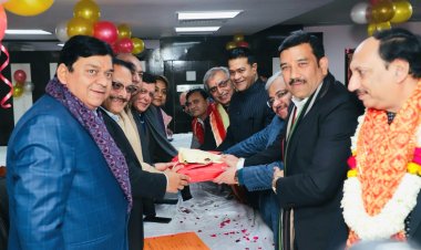 विपिन मल्हन एवं वी.के. सेठ पैनल ने किए नामांकन पत्र दाखिल