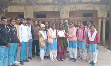 शिवकुमार शास्त्री इंटर कॉलेज में हुआ विदाई समारोह, छलके आंसू 