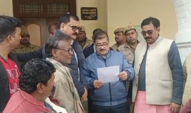 अंडर पास का विरोध फ्लाई ओवर की मांग, भाजपा नेता अनिल कुमार पाण्डेय ने ग्रामीणों संग उपजिला अधिकारी को सौंपा पत्रक