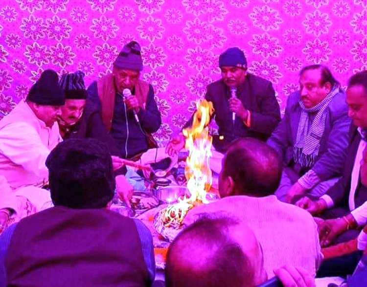 श्रीराम मित्र मंडल नोएडा ने कराया सुंदरकांड एवं हनुमान चालीसा का पाठ