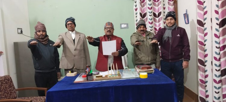 "वोट जैसा कुछ नहीं वोट जरुर डालेंगे हम" थीम पर लिया गया शपथ