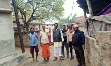 पांच वर्ष बाद मिला पोल से अर्थिंग जेई की निष्क्रियता के कारण ग्रामीण थे परेशान