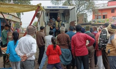 हंसराजपुर , मनिहारी मोड़ पर 40 खाद्य पदार्थों के लिए गए नमुने,  दुकानदारों में मचा हड़कंप
