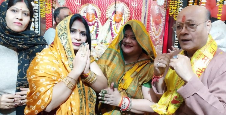 मां केला देवी मित्र सेवा समिति मथुरा द्वारा किया गया जागरण, मुंबई से आए जाने माने गायक