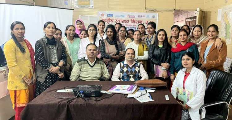 नियमित टीकाकरण के बारे में एएनएम को दिया गया प्रशिक्षण