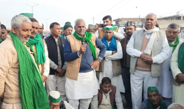 कई राज्यों से किसानों ने पैदल, बस व ट्रेन से दिल्ली की तरफ शुरू किया कूच