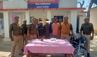 अवैध तमंचा और चोरी की मोटर साइकिल के साथ  दो नाबालिक समेत तीन गिरफ्तार