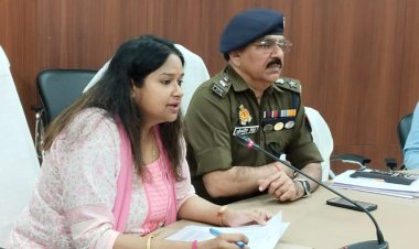 50 हजार से ज्यादा नगदी के साथ पकड़े जाने पर होगी कार्रवाई - डीएम आर्यका अखौरी