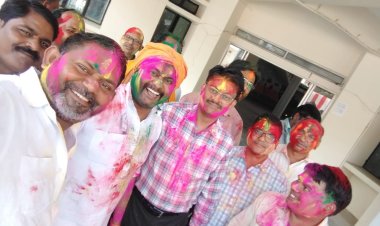 होलिका दहन में अपने सारे बुराइयों को जला दें और नया शुरुआत करें - दुर्गेश 