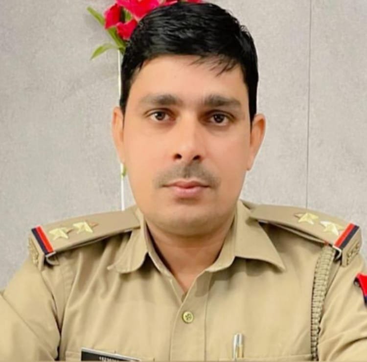 नवनियुक्त बिरनो थानाध्यक्ष अशोक मिश्रा ने संभाला कार्यभार
