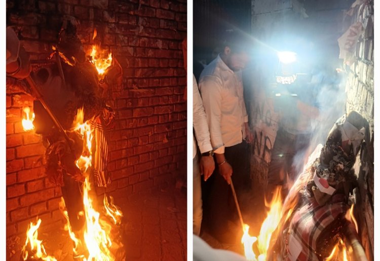 केरल में एसएफआई अपराधियों द्वारा छात्र को बुरी तरह प्रताड़ित कर आत्महत्या मामले में एबीवीपी का प्रदर्शन