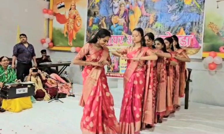 अपना घर आश्रम में मनाया गया होली महोत्सव