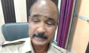 दरोगा को रंगेहाथ रिश्वत लेते एंटीकरप्शन टीम ने किया गिरफ्तार 