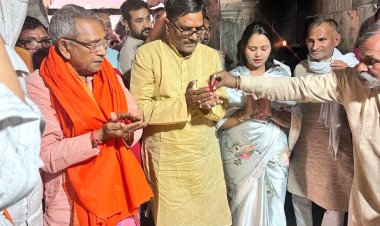 टिकट मिलते ही टीम के साथ महाहर धाम पहुंचें पारसनाथ राय
