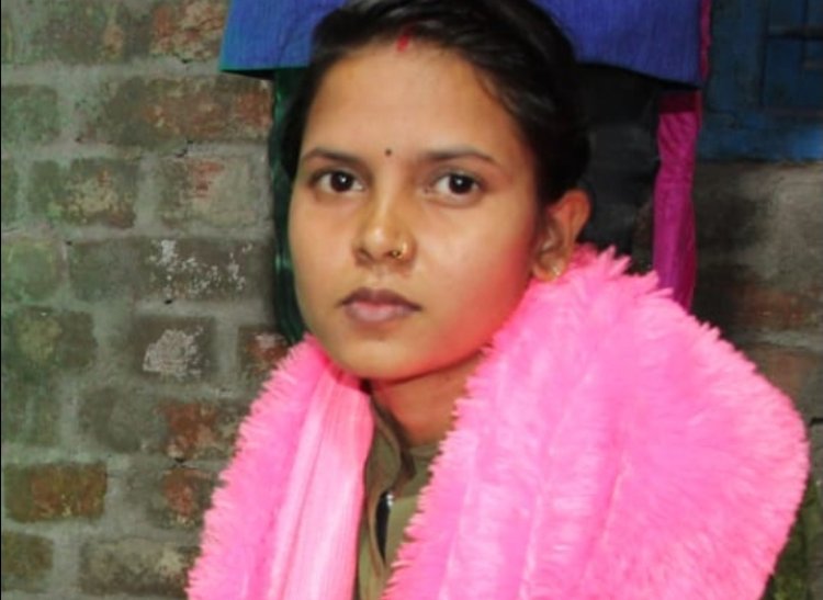 फंदे पर लटकता मिला विवाहिता का शव, मायके पक्ष ने लगाया हत्या का आरोप, पति सहित आधा दर्जन पर प्राथमिकी दर्ज