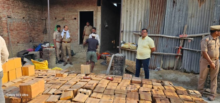शराब की फैक्ट्री का भंडाफोड़, 15 लाख की शराब के साथ दो तस्कर गिरफ्तार