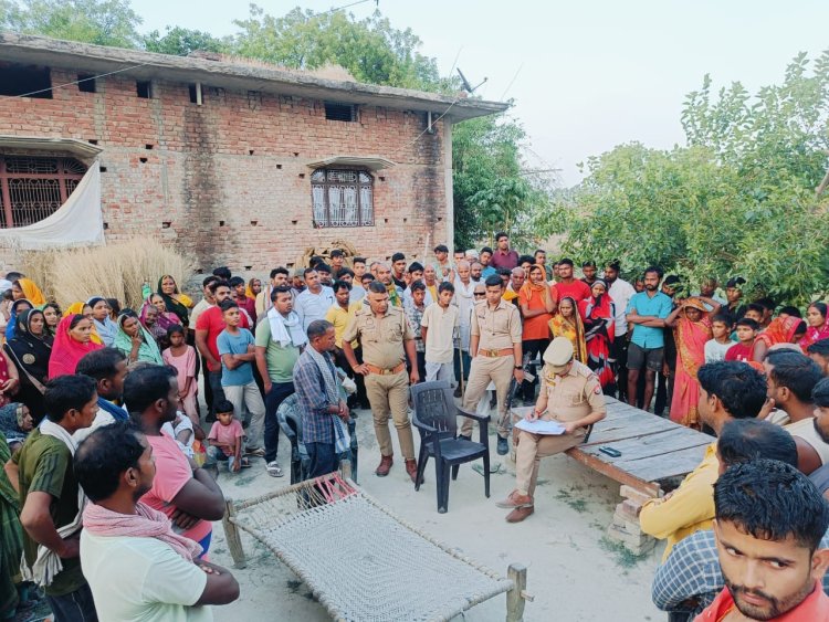 कपड़ा खरीदने के लिए नहीं मिला पैसा तो किशोरी झूल गई फंदे पर