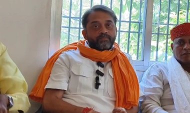 स्व कृष्णानंद राय और मन्ना सिंह के खून से सने हाथ पूछ रहे हैं हमारा गुनाह क्या है - आशुतोष राय