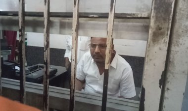 दिलदारनगर - काउंटर क्लर्क की दादागिरी से परेशान यात्री