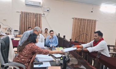 लोकसभा -  सत्यदेव यादव और कुबेर राम सहित 19 ने खरीदा नामांकन पत्र 