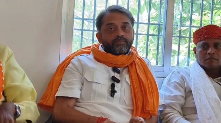 स्व कृष्णानंद राय और मन्ना सिंह के खून से सने हाथ पूछ रहे हैं हमारा गुनाह क्या है - आशुतोष राय
