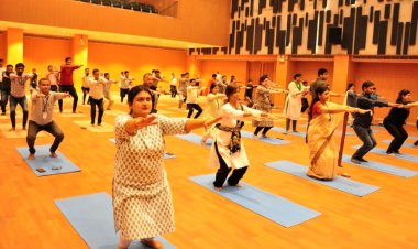 एमिटी विश्वविद्यालय में मनाया गया 10वां अंर्तराष्ट्रीय योग दिवस