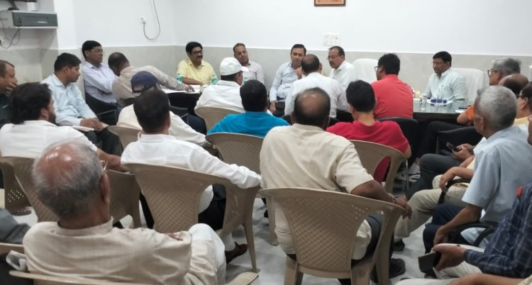 आरडब्ल्यूए - 55 ने प्राधिकरण महा प्रबंधक के सामने रखी सेक्टर की समस्याएं