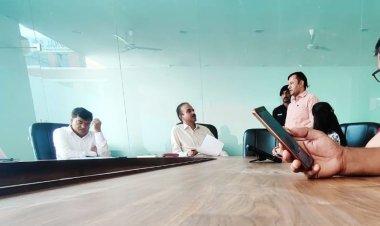 सड़कों पर बेघर और छूटे हुए पशुओं के कारण हो रही गंभीर दुर्घटनायें