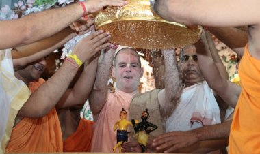 इस्कॉन नोएडा में मनाया गया भगवान बलराम का जन्मोत्सव