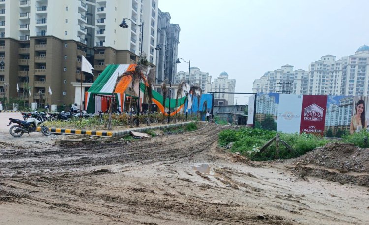 इरोस सम्पूर्णम बिल्डर ने ग्रीन बेल्ट किया तहस नहस, प्राधिकरण बना मूक दर्शक