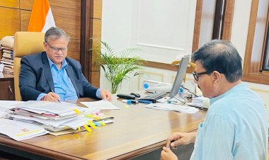 जेवर के ग्रामीण क्षेत्रों में हुए जल भराव से उत्पन्न समस्याओं को लेकर ज़ेवर विधायक ने शासन और सरकार को वस्तुस्थिति से कराया अवगत