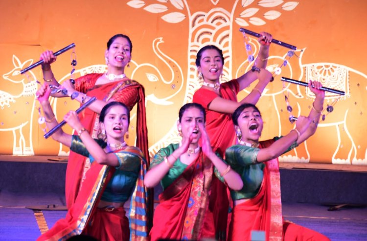 एमिटी विश्वविद्यालय में भव्य सांस्कृतिक कार्यक्रम का आयोजन