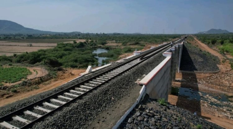 प्रधानमंत्री गुजरात में लगभग 1100 करोड़ रुपये की रेल अवसंरचना परियोजना राष्ट्र को समर्पित करेंगे