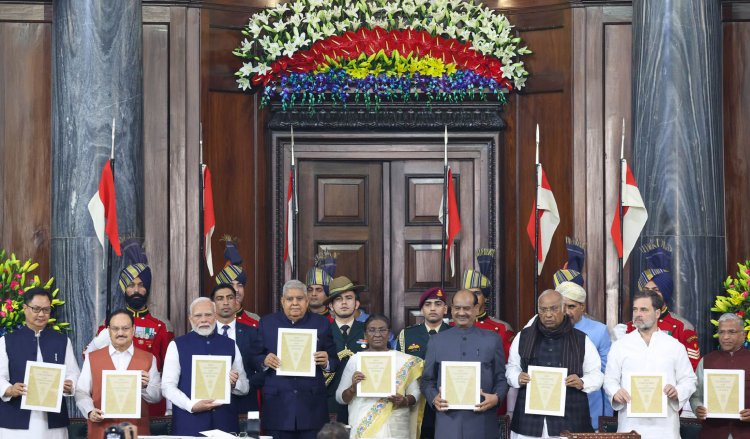 राष्ट्रपति ने संविधान अंगीकार किए जाने के 75 वर्ष पूर्ण होने के समारोह को संबोधित किया