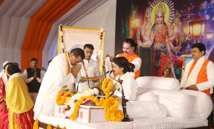 सात दिवसीय श्रीमद् भागवत कथा होगा आयोजन, शोभायात्रा निकाली