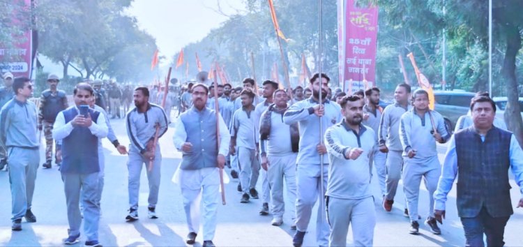 विश्व हिंदू परिषद व बजरंग दल ने निकली शौर्य यात्रा