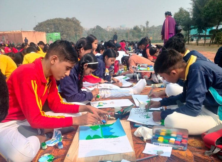 नोएडा लोक मंच में आयोजित की इंद्रधनुष-3 प्रतियोगिता