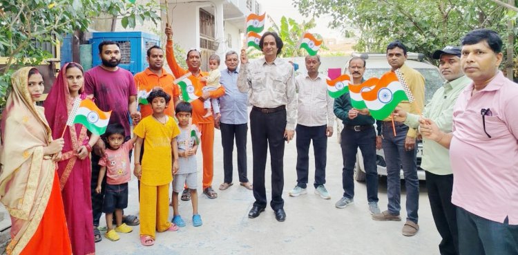 तिरंगा भारत के शौर्य व पराक्रम का प्रतीक है: जितेन्द्र बच्चन