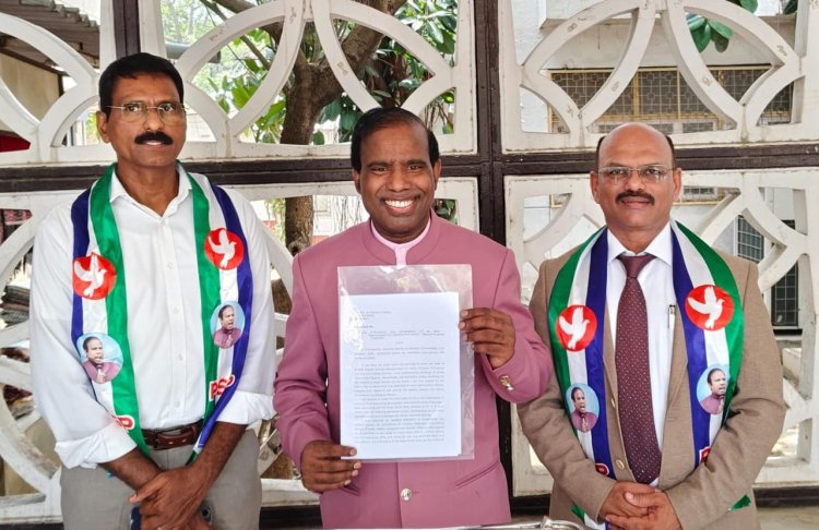 डॉ. के.ए. पॉल ने वरिष्ठ पुलिस अधिकारी थियोफिलस मोंटी और अंतरराष्ट्रीय व्यवसायी च. वेंकटेश का प्रजा शांति पार्टी में किया स्वागत