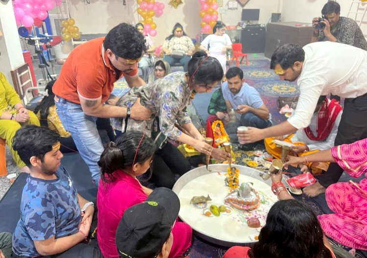 सावन माह को लेकर दिव्यांग बच्चों ने किया भगवान शिव का रुद्राभिषेक