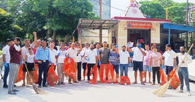 वालंटियर् नोएडा 73 ने साफ़ सफाई एवं आवारा कुत्तों के प्रति लोगों को किया जागरूक