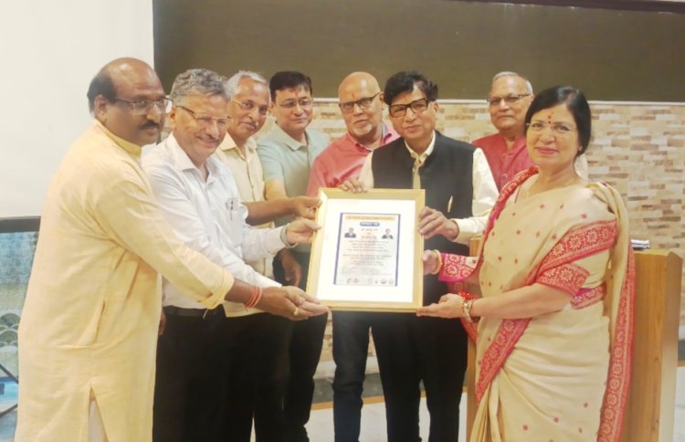 आपका एक कदम दिव्य संसार की ओर में 'गर्भ संस्कार' पर हुई कार्यशाला