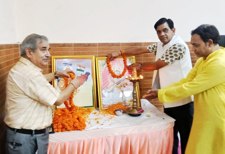 संस्कार भारती गौतम बुद्ध नगर इकाई द्वारा किया गया आयोजन संपन्न