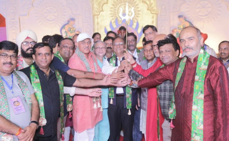 उत्तर प्रदेश उद्योग व्यापार मंडल टीम का श्री सनातन धर्म रामलीला समिति ने किया सम्मान