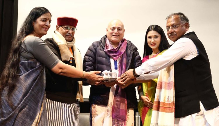 नवोत्थान के नए क्षितिज : भारतीयता में आध्यात्म का मूल : मनोज जोशी