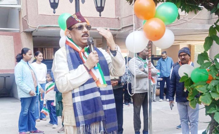 नोएडा सेक्टर-61 के रॉयल स्टेट गार्डन में धूमधाम से मना गणतंत्र दिवस 